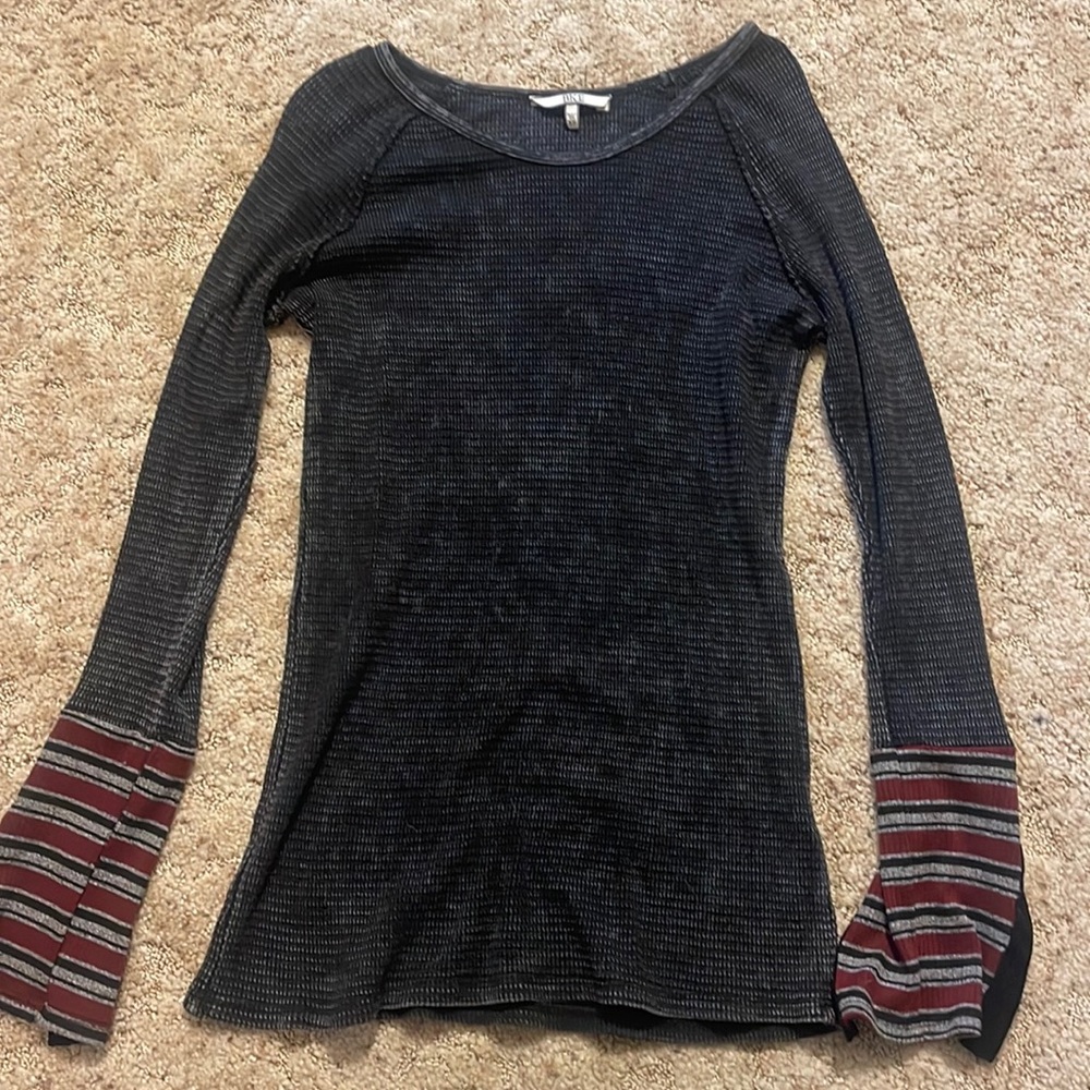 BKE Top- Like New